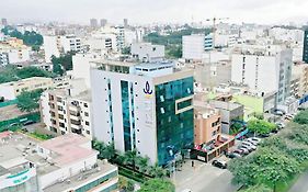 Lyz Business Hotel